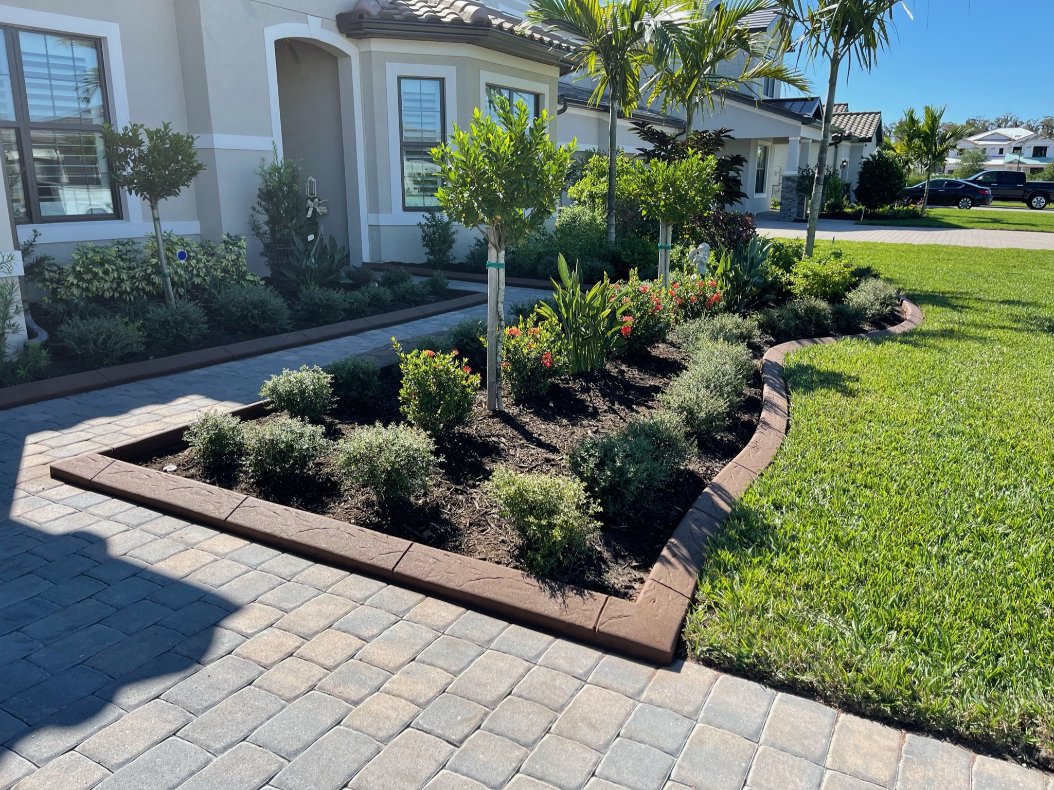 Custom Landscape Curbing