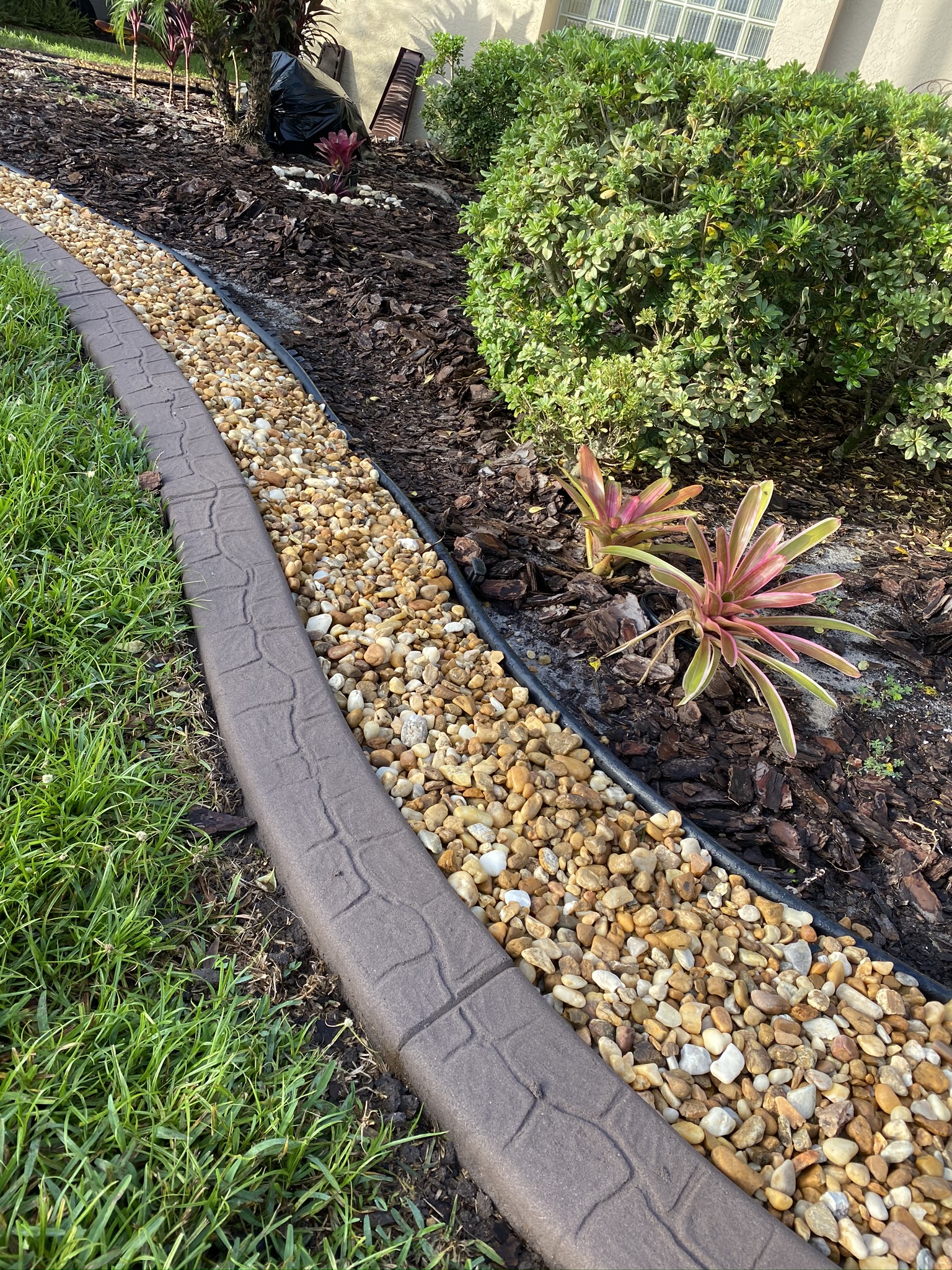 Custom Landscape Curbing