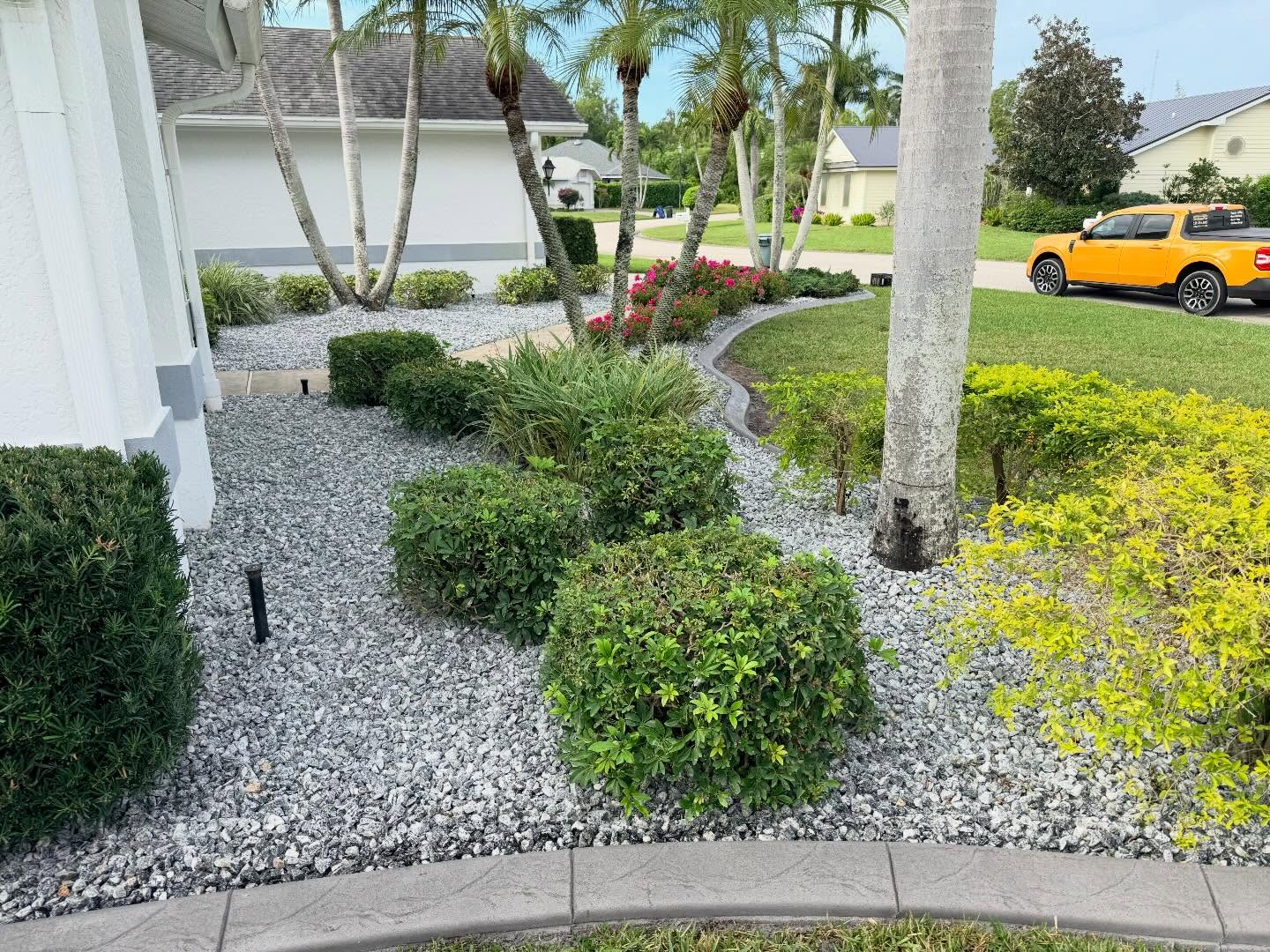 Estero Florida Landscape Edging (1)