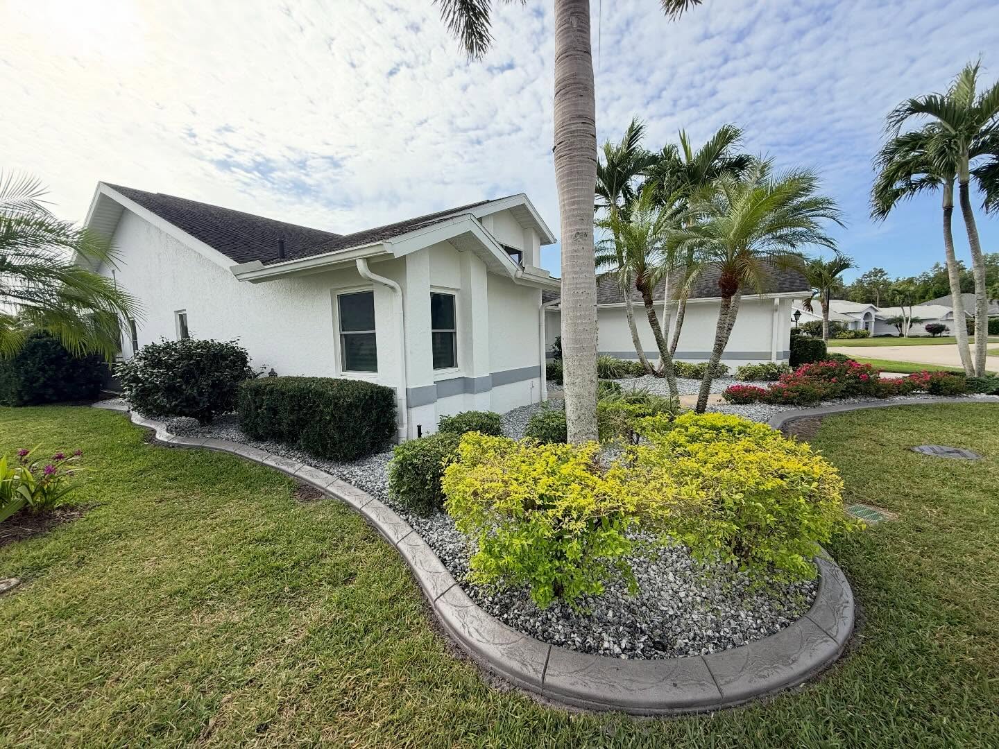 Estero Florida Landscape Edging (3)