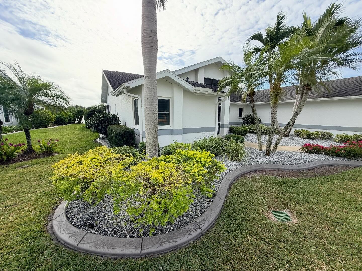 Estero Florida Landscape Edging (4)