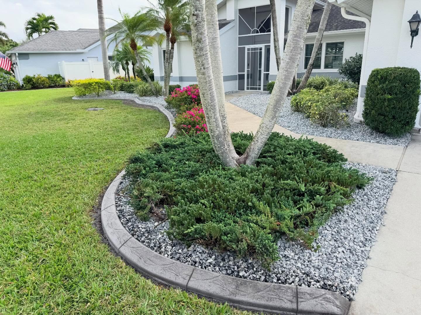 Estero Florida Landscape Edging (6)