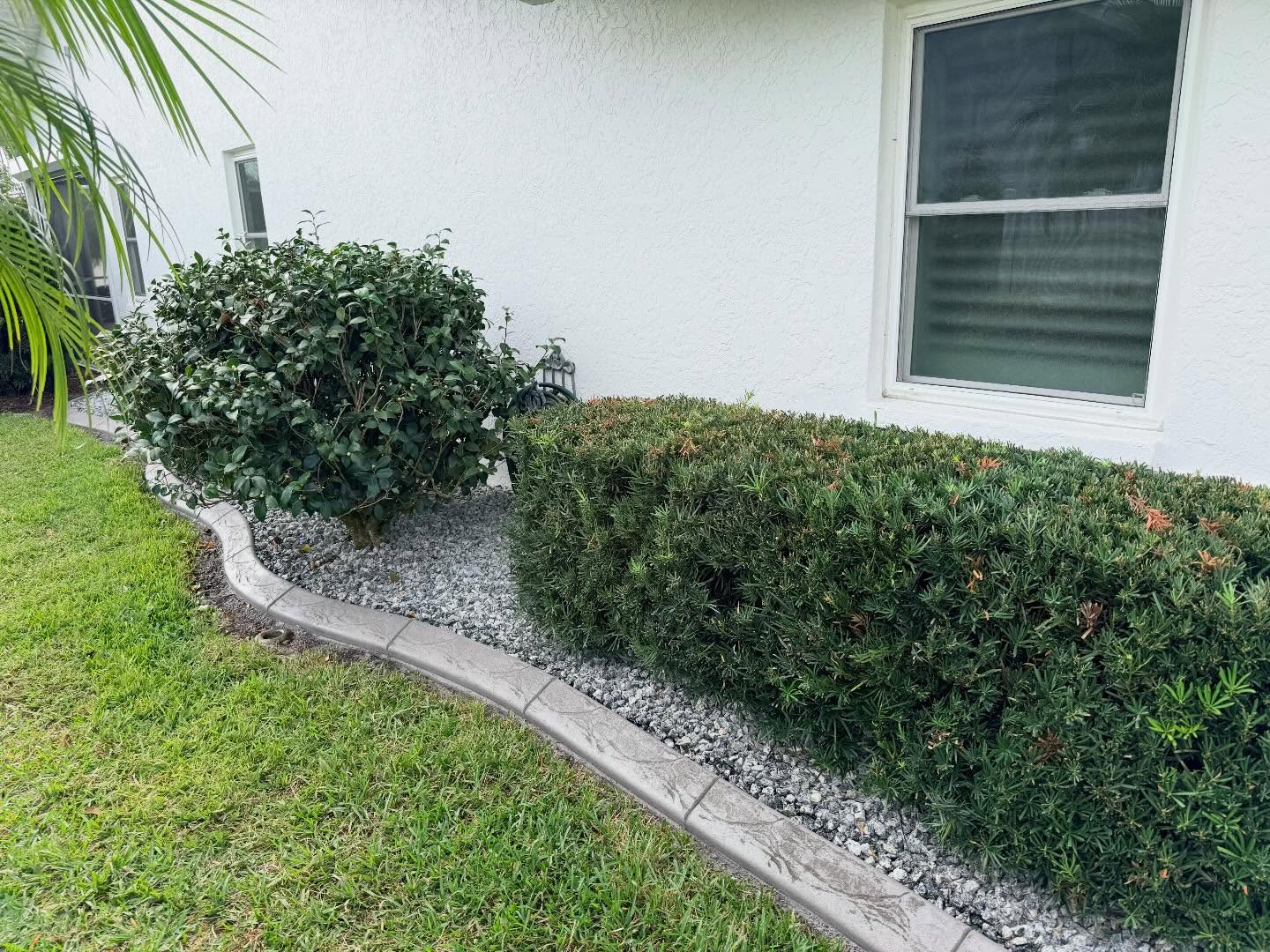 Estero Florida Landscape Edging (7)