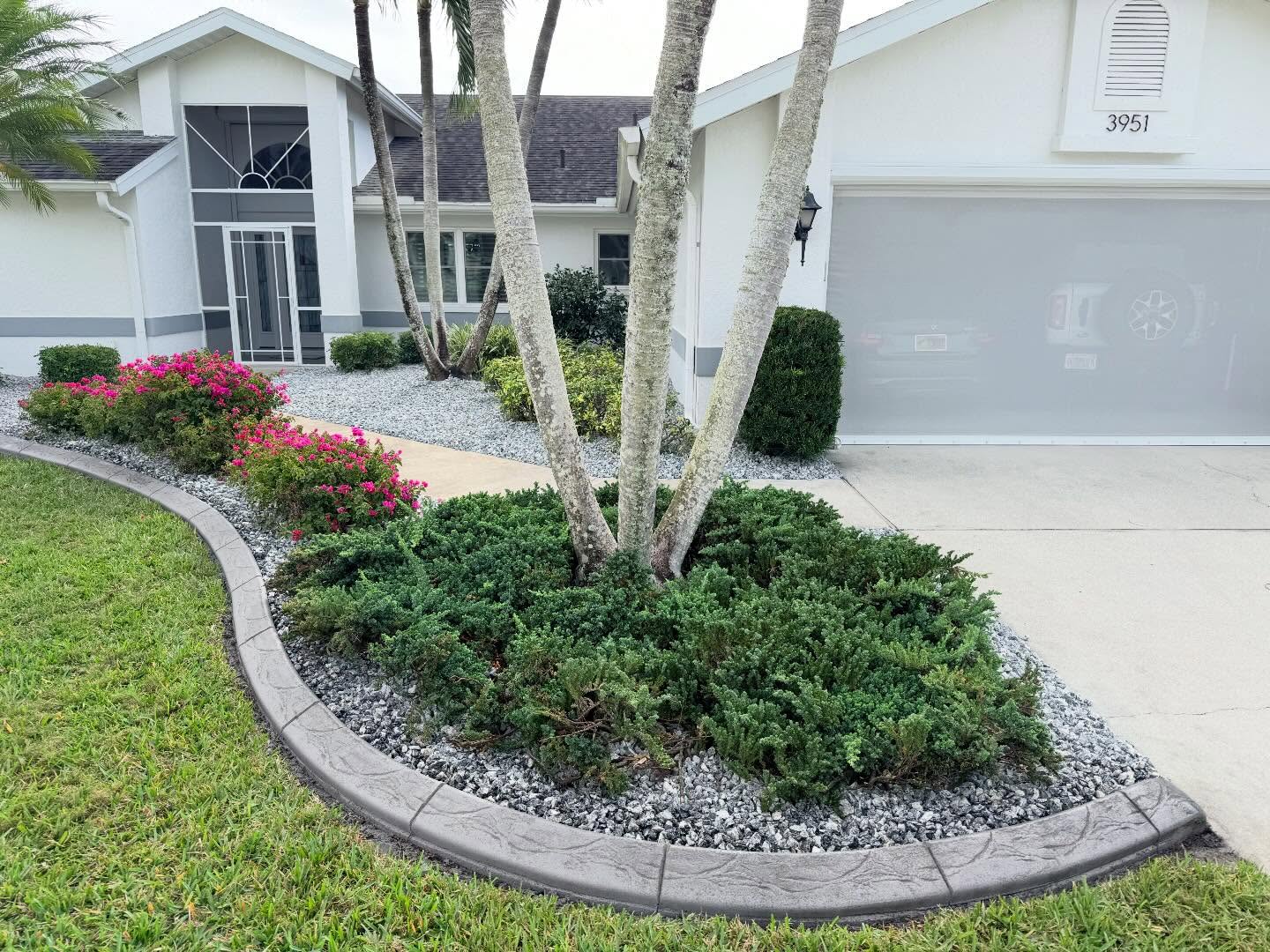 Estero Florida – Concrete Curbing – Concrete Landscaping Edging (2)